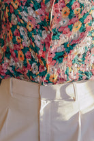 Chemise priya portée avec tissu viscose à fleurs 